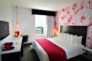 the o hotel trademark collection by wyndham