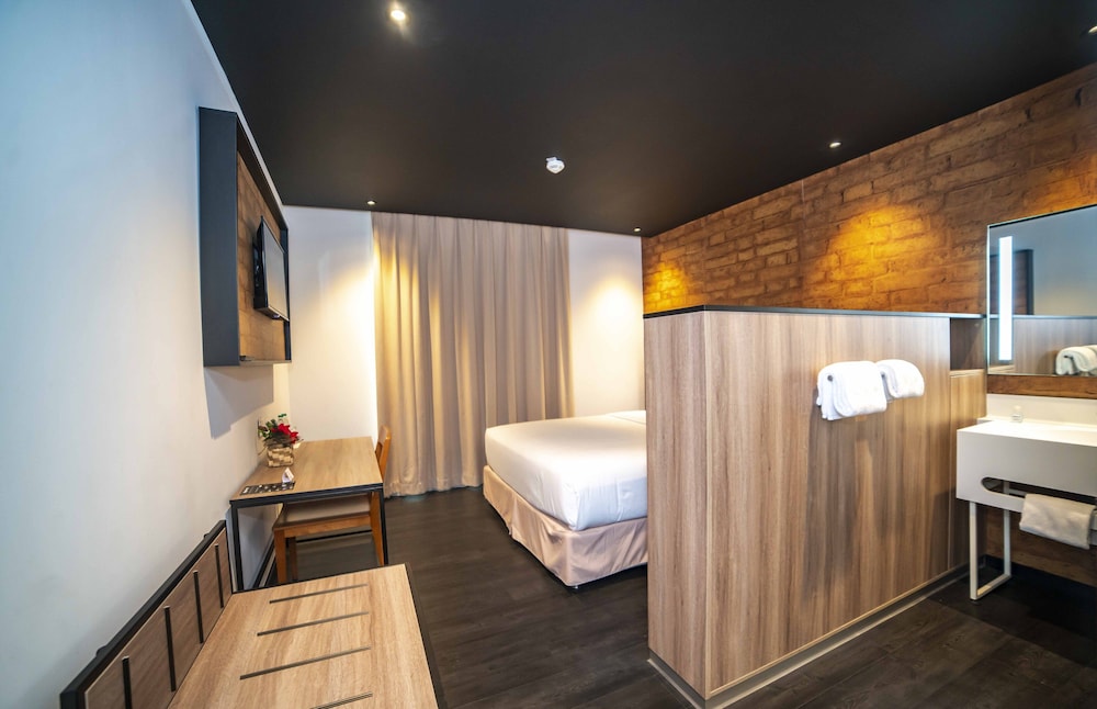onomo hotel douala