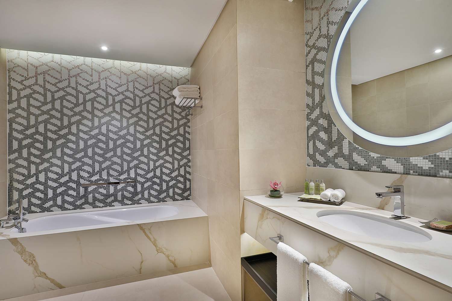 hilton doha the pearl