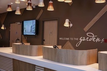 hilton garden inn massy