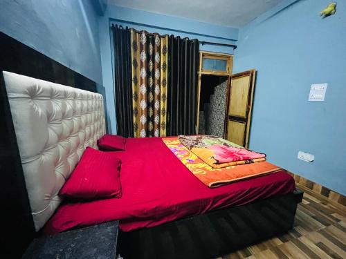 shanti cafe and hostels