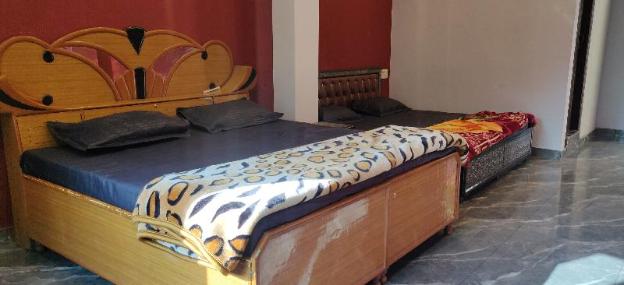 shanti cafe and hostels