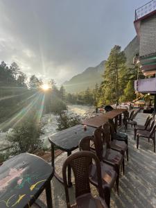 shanti cafe and hostels