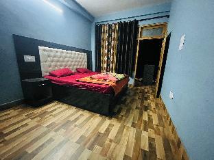 shanti cafe and hostels