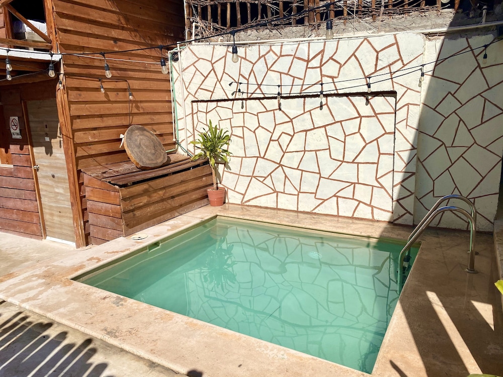 akbal holbox beach zone