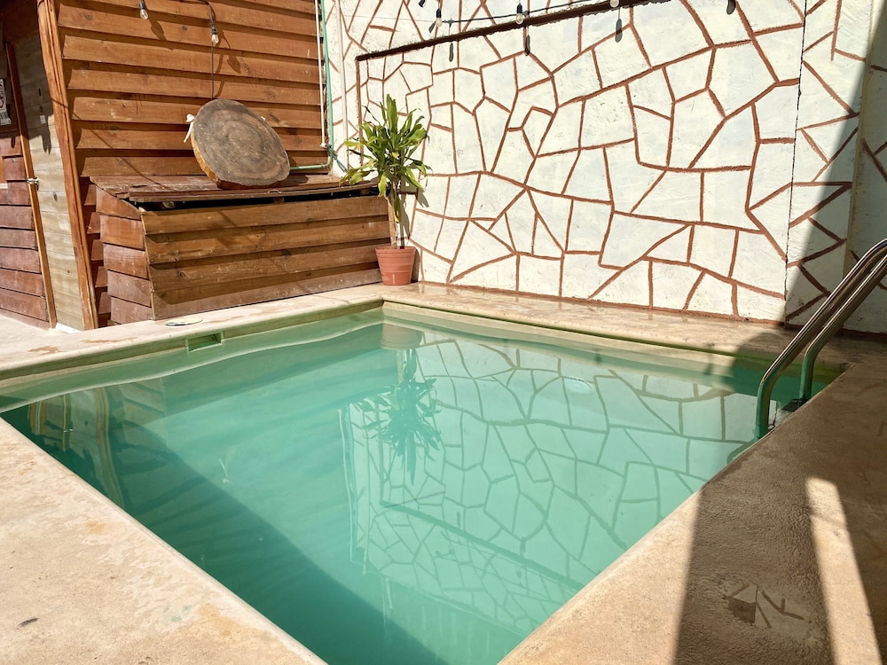 akbal holbox beach zone