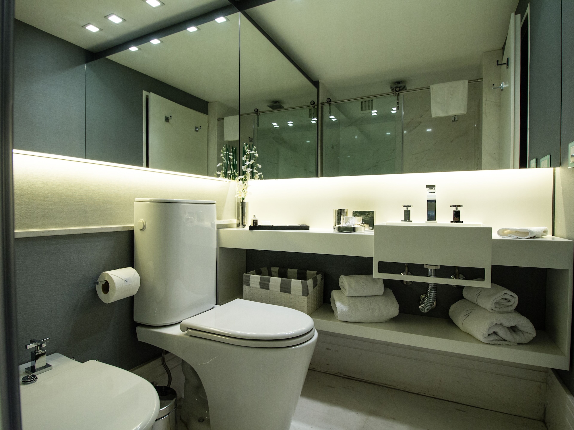 1828 smart hotel
