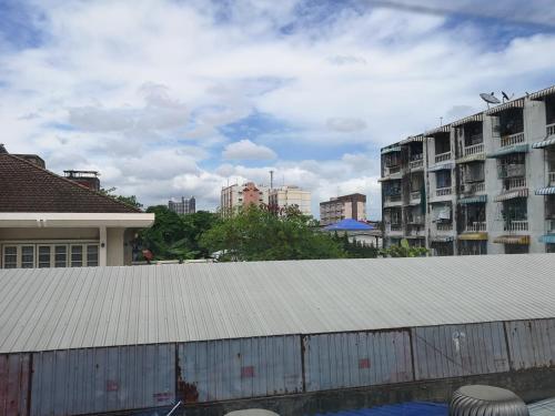 napa hostel samrong station