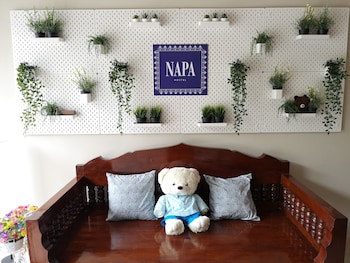 napa hostel samrong station