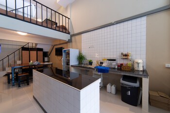 napa hostel samrong station