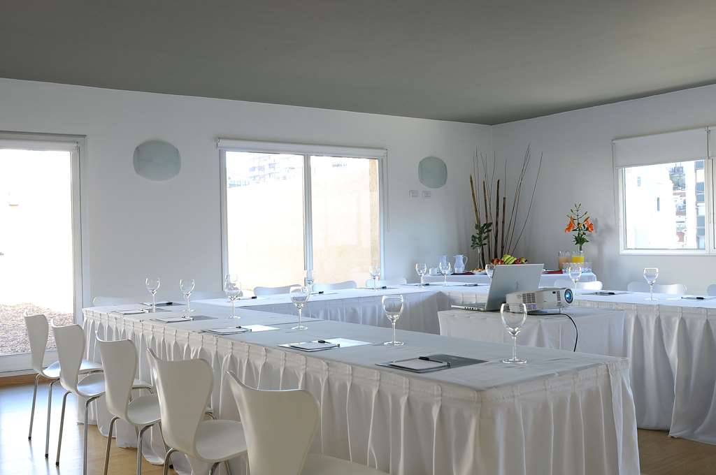 dazzler by wyndham buenos aires maipu