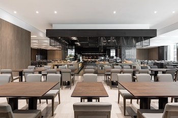 lakeshore hotel tainan