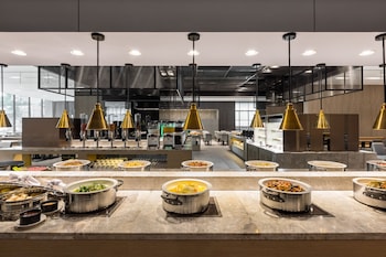 lakeshore hotel tainan