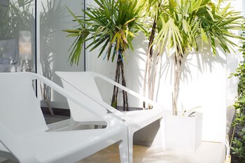 meet boutique resort