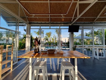 meet boutique resort