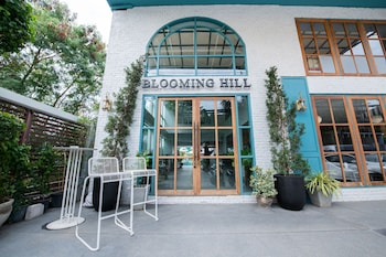 blooming hill boutique suites
