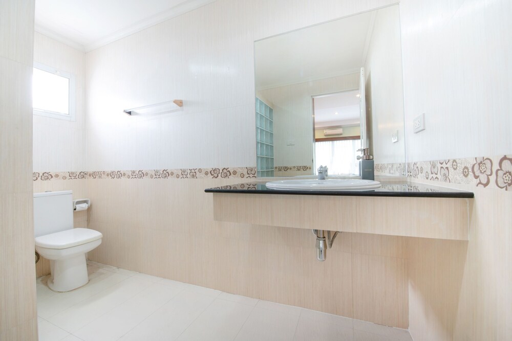 blooming hill boutique suites