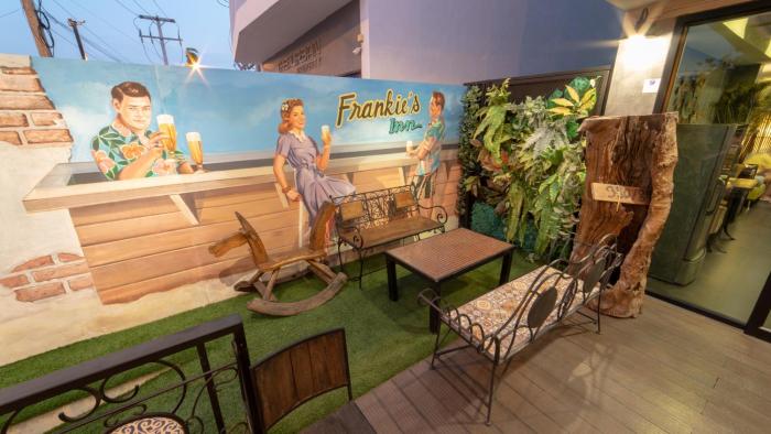 frankies inn