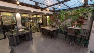 frankies inn