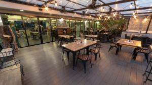 frankies inn