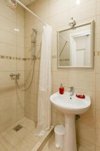 budapest holiday colours