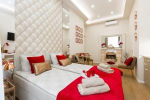 budapest holiday colours