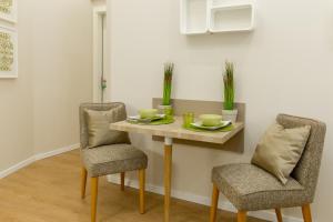 budapest holiday colours