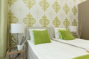 budapest holiday colours