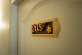 sirin hotel and resident