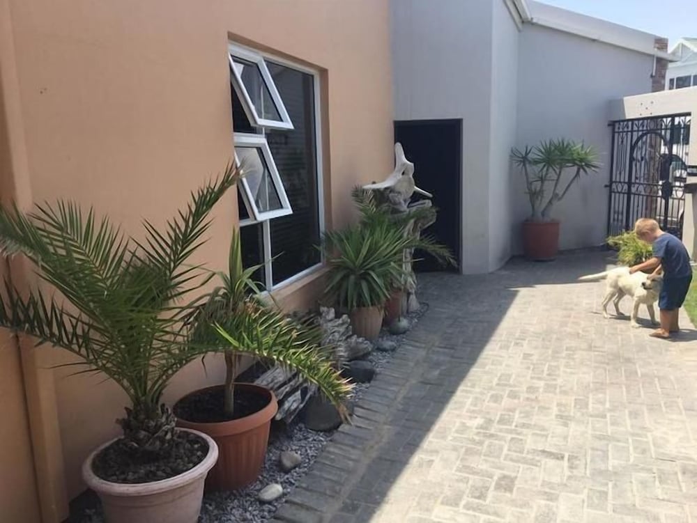 meransha self catering cc