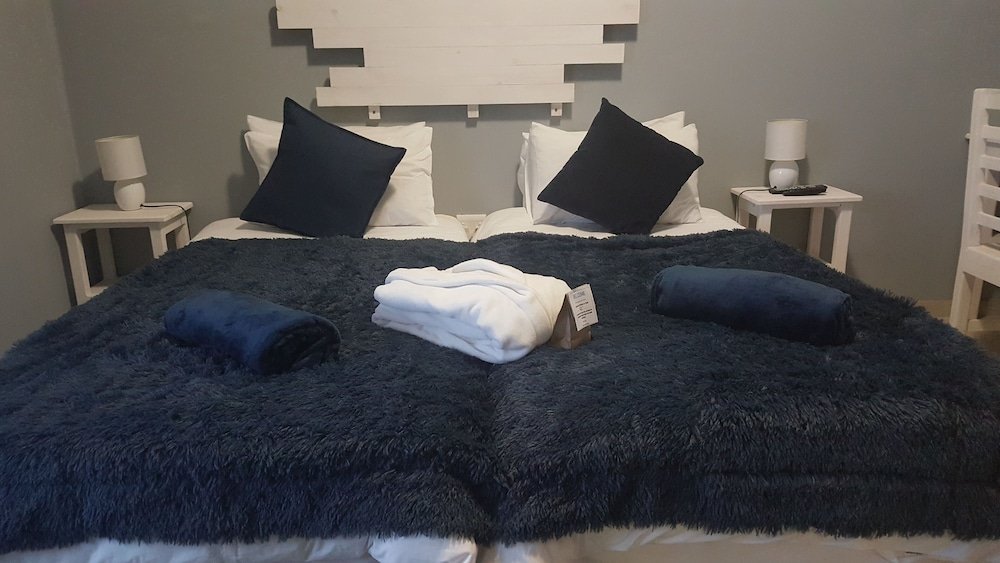 bella luna bandb