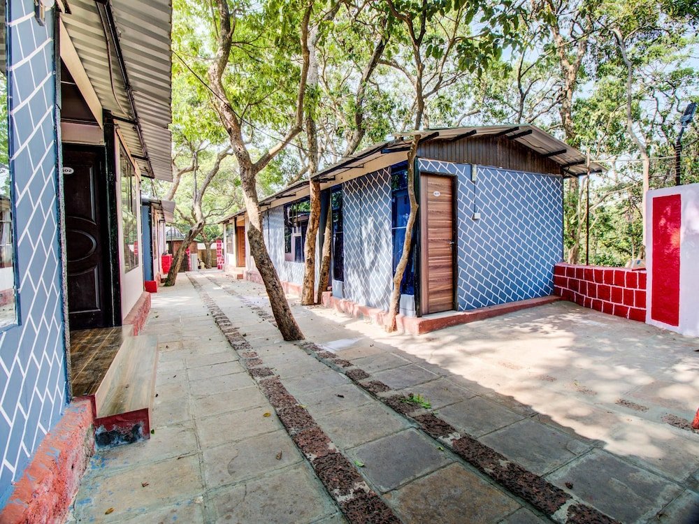 Blue Park Nature Resort,Near Polo Grounds,3 star