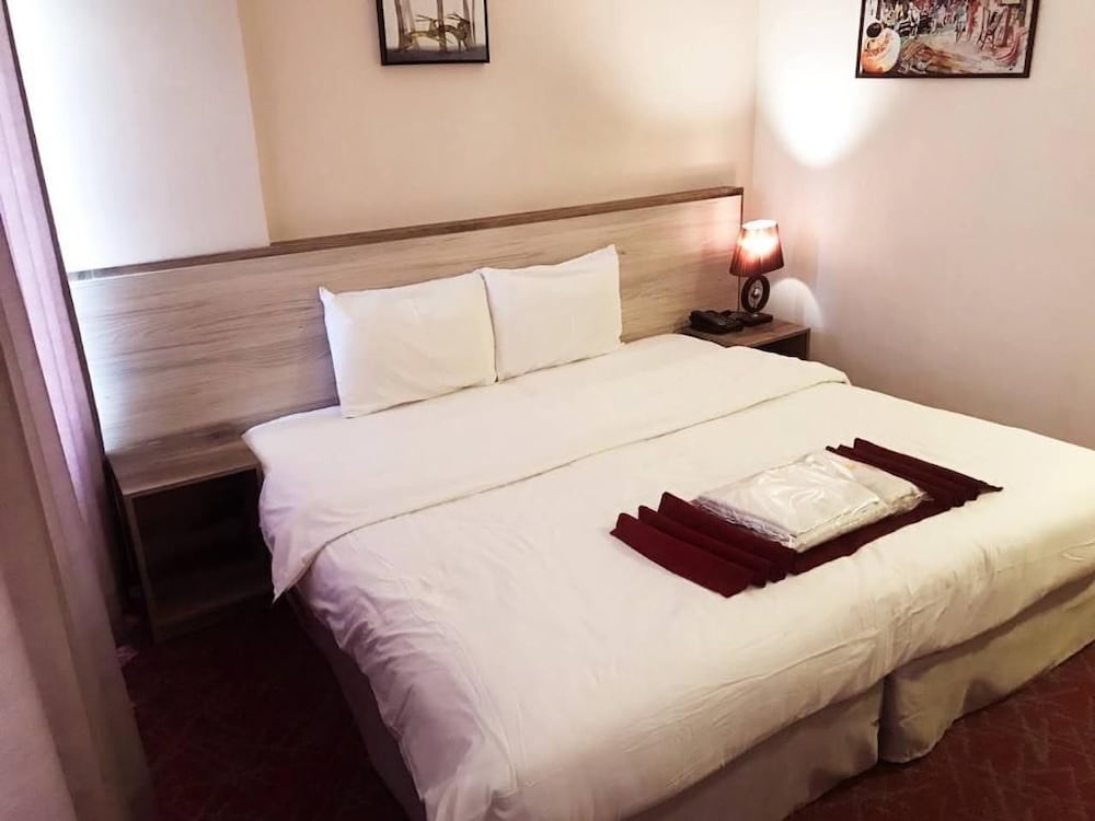 the signature hotel