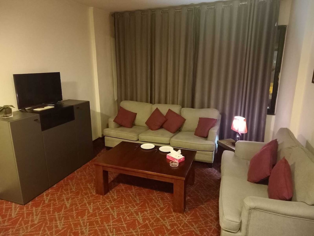 the signature hotel