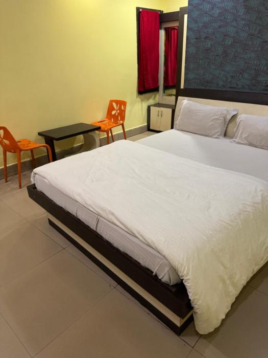 oyo 41448 hotel lisa galaxy