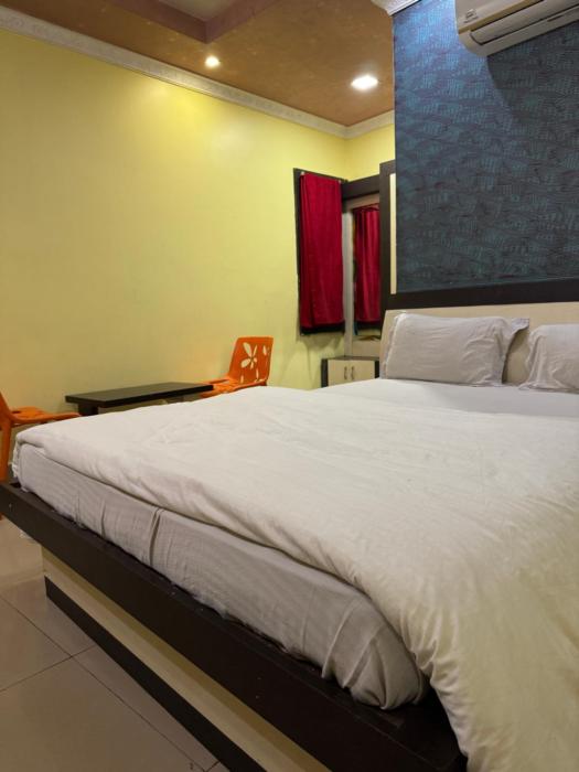 oyo 41448 hotel lisa galaxy