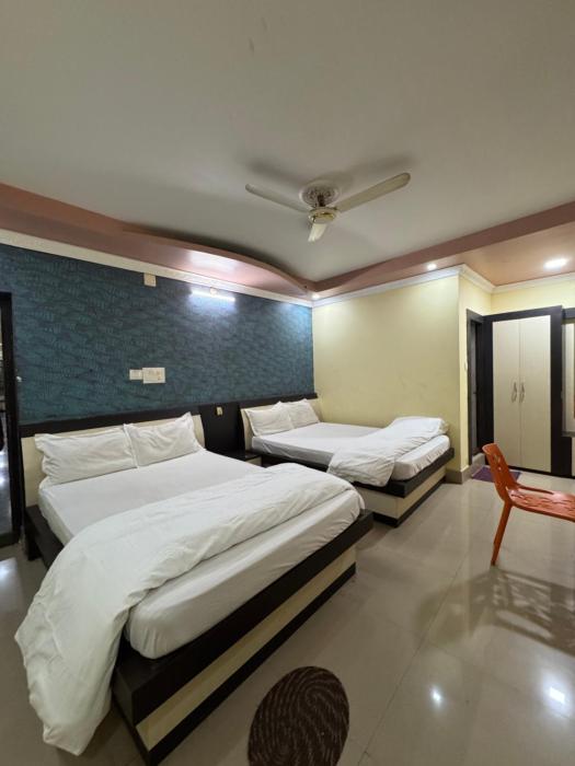 oyo 41448 hotel lisa galaxy