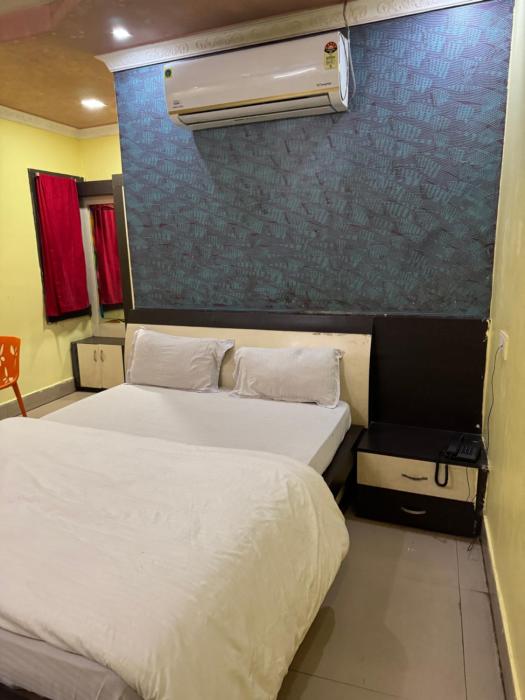 oyo 41448 hotel lisa galaxy
