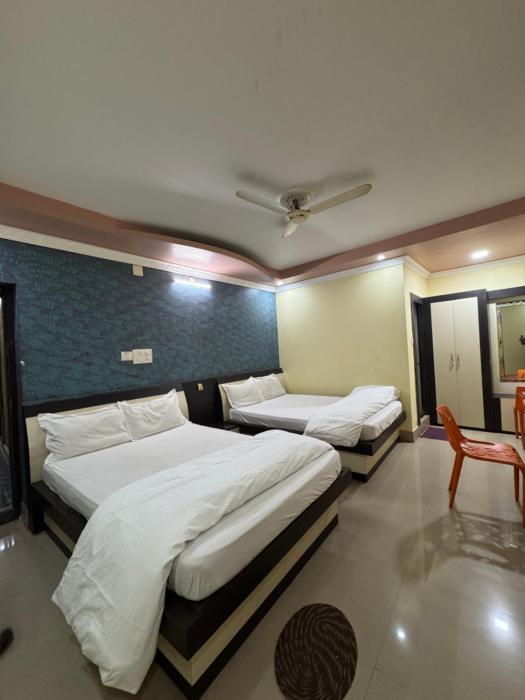 oyo 41448 hotel lisa galaxy