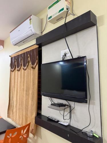 oyo 41448 hotel lisa galaxy