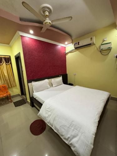 oyo 41448 hotel lisa galaxy