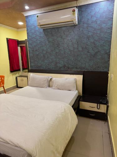 oyo 41448 hotel lisa galaxy