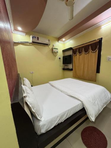 oyo 41448 hotel lisa galaxy