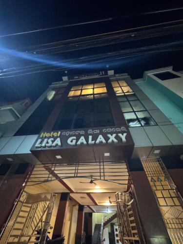 oyo 41448 hotel lisa galaxy