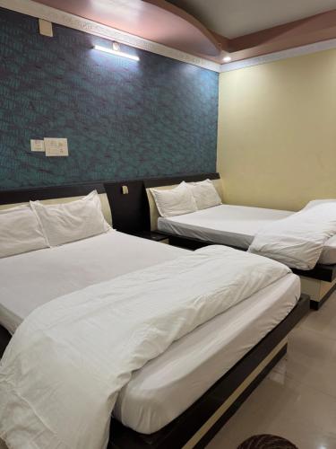oyo 41448 hotel lisa galaxy