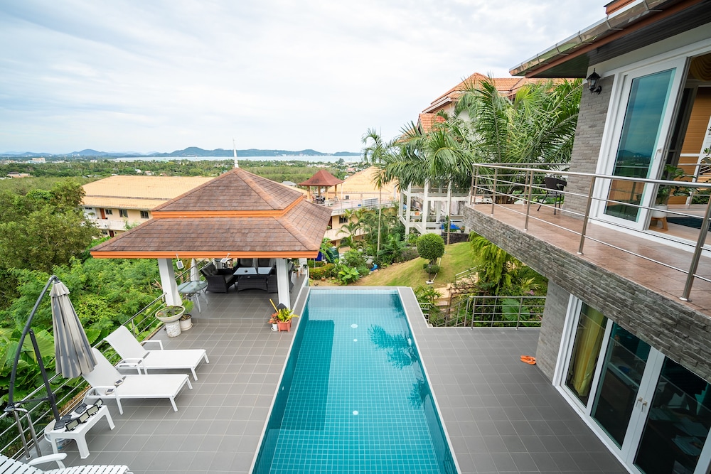 baan waru seaview