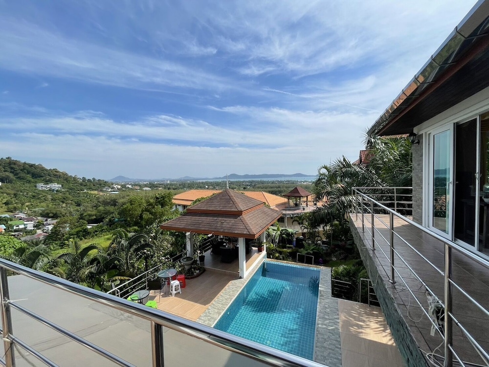 baan waru seaview