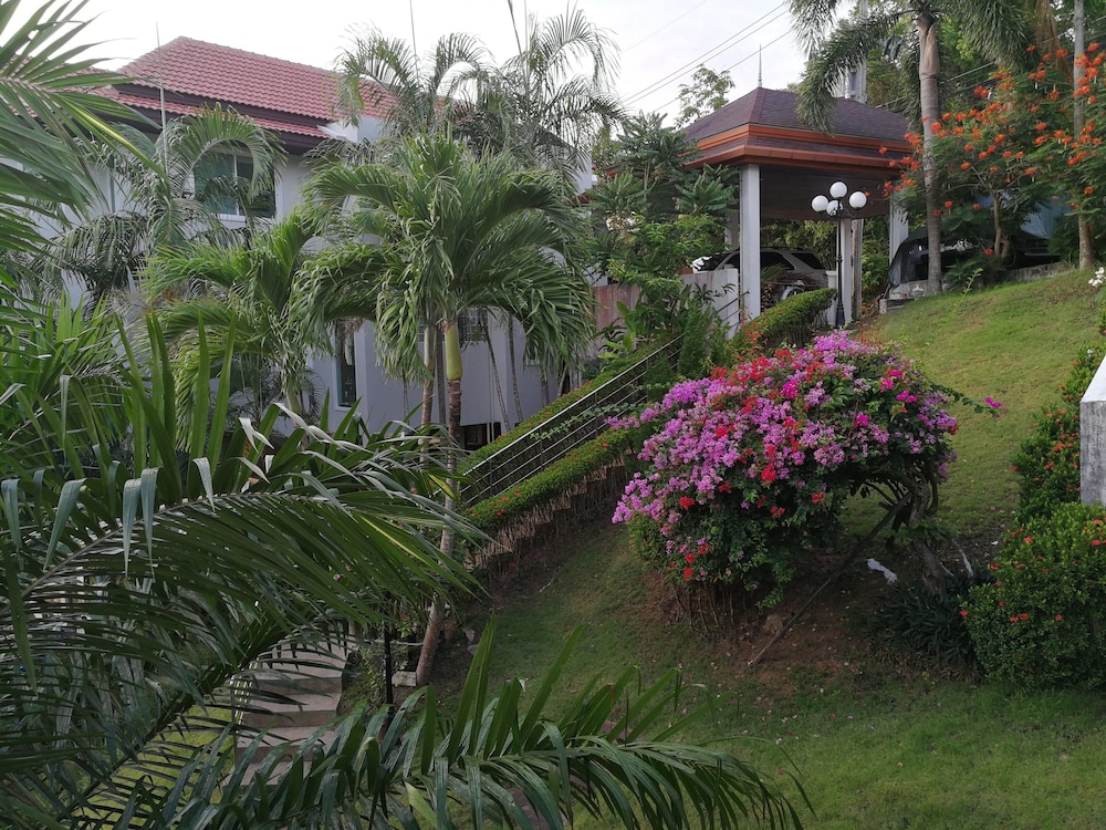 baan waru seaview