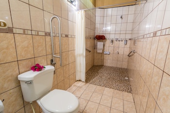 Kayak Lodge,Esterillos Este>>Damas,3 star