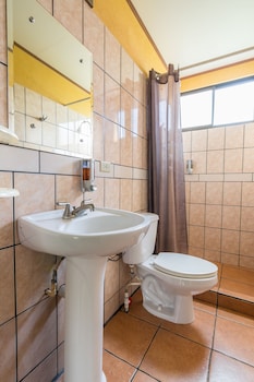 Kayak Lodge,Esterillos Este>>Damas,3 star